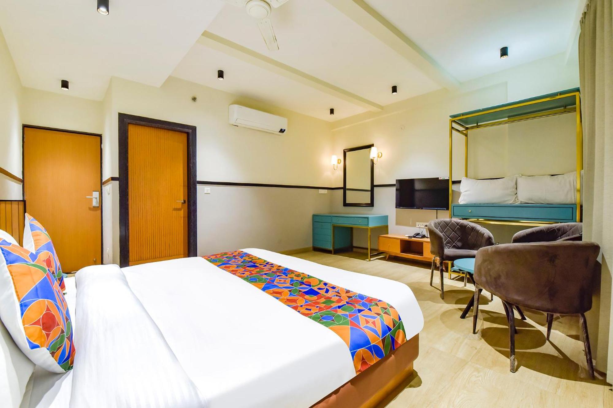 Bella Vista Hotel อุเดเปอร์ ภายนอก รูปภาพ