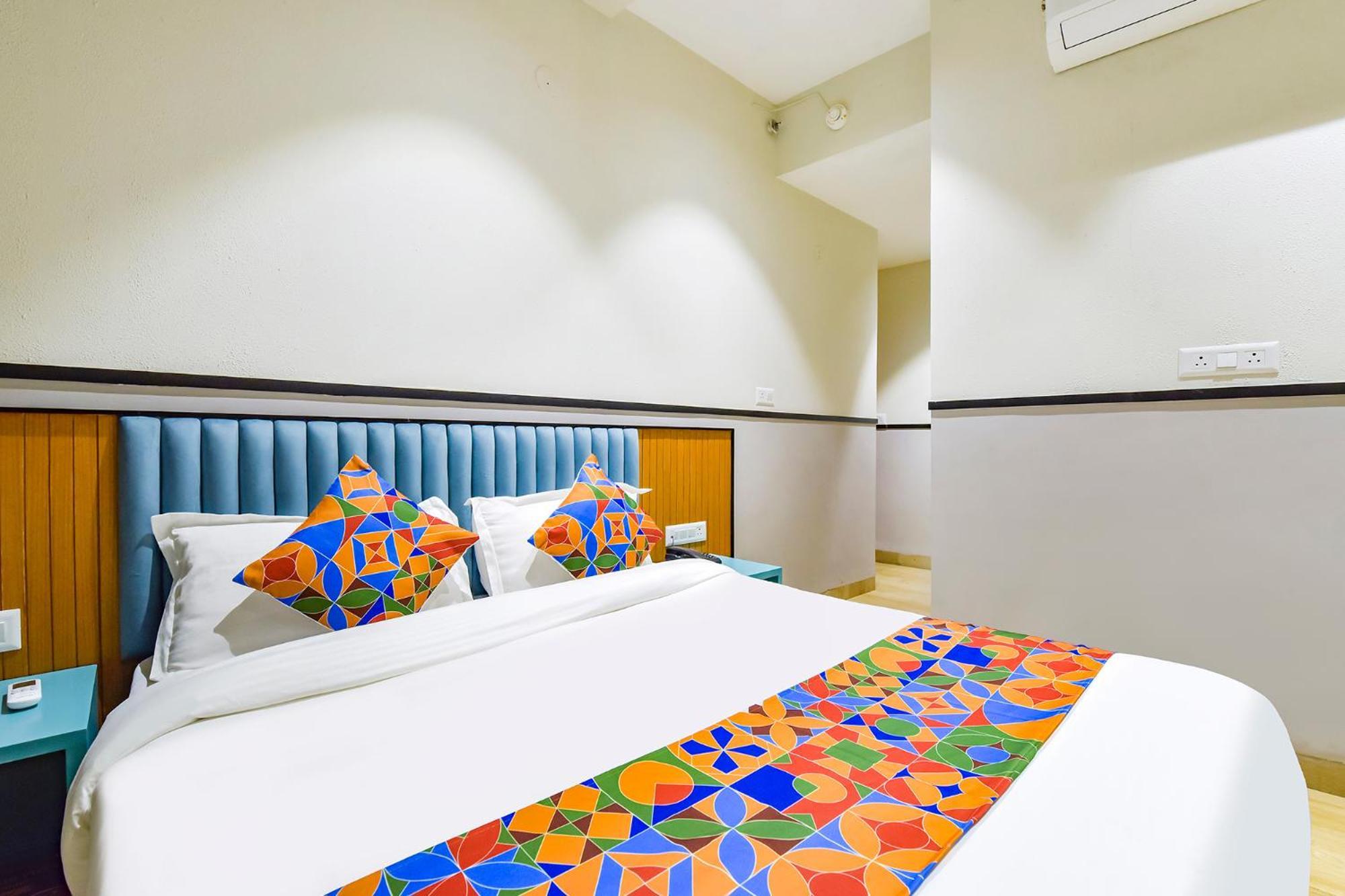 Bella Vista Hotel อุเดเปอร์ ภายนอก รูปภาพ