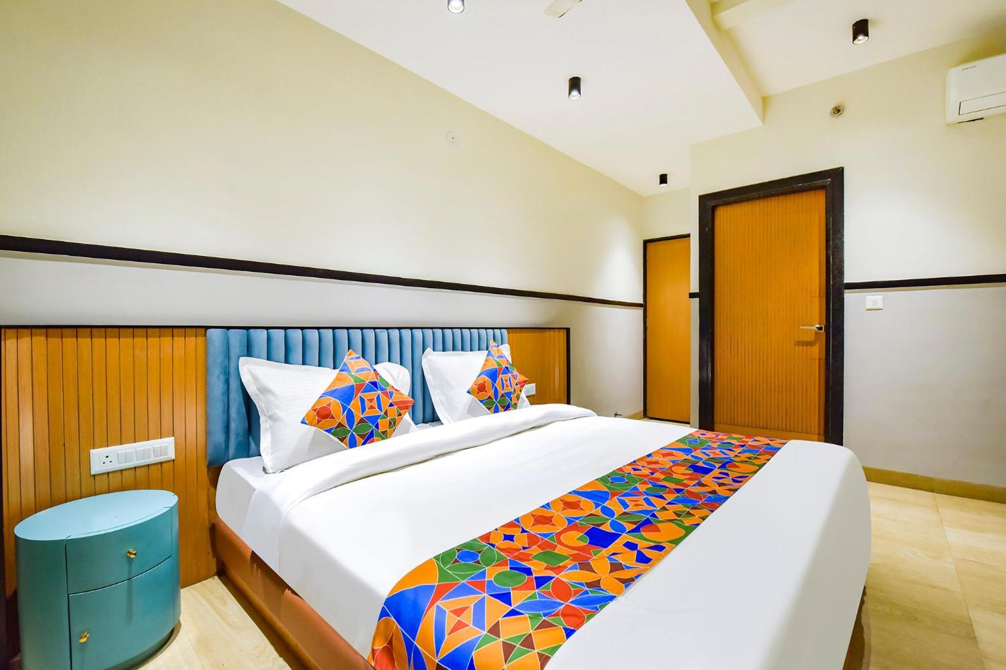 Bella Vista Hotel อุเดเปอร์ ภายนอก รูปภาพ